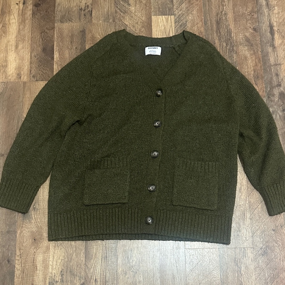 Old navy sweater
